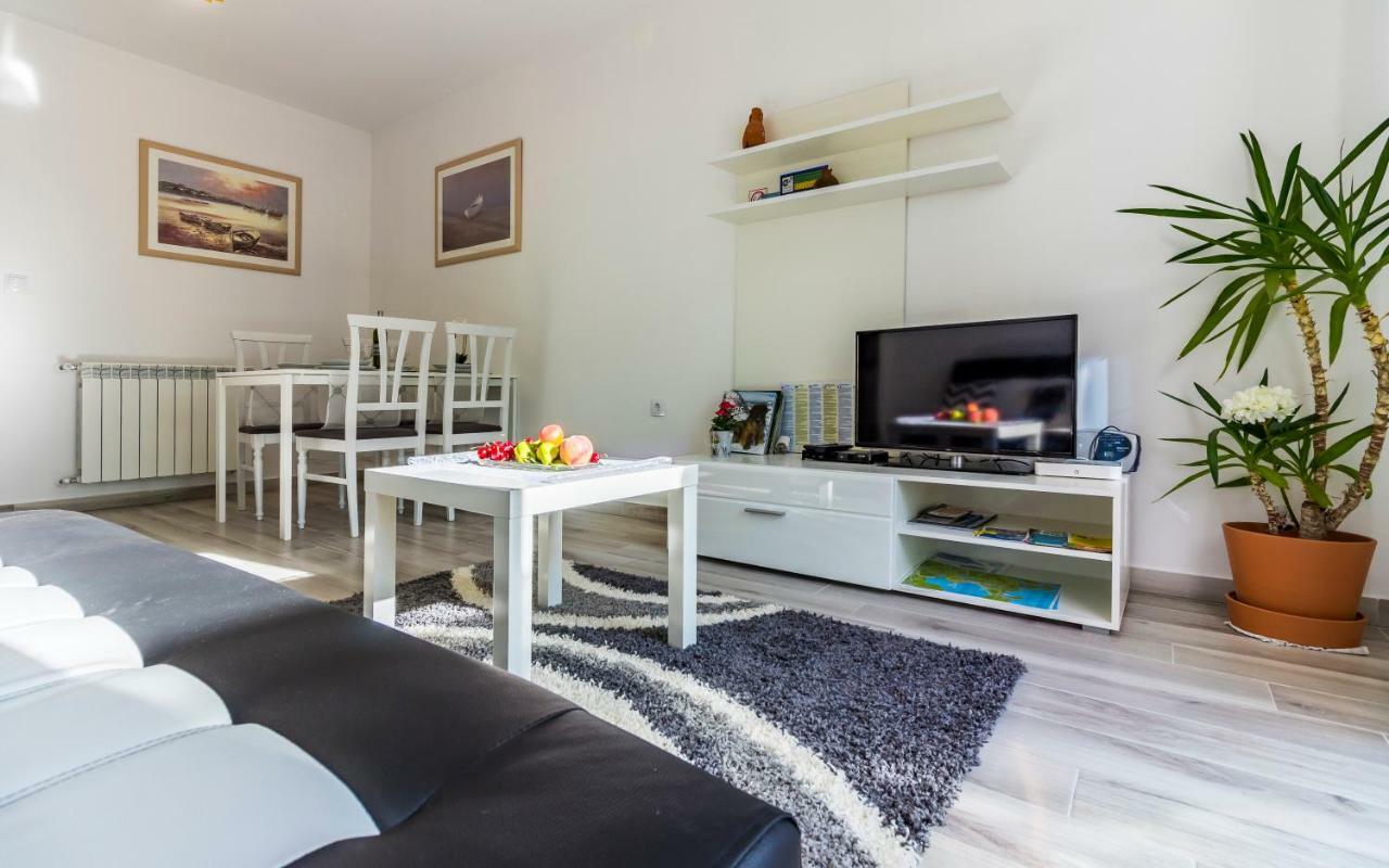 Apartment Mika Pula Exteriér fotografie